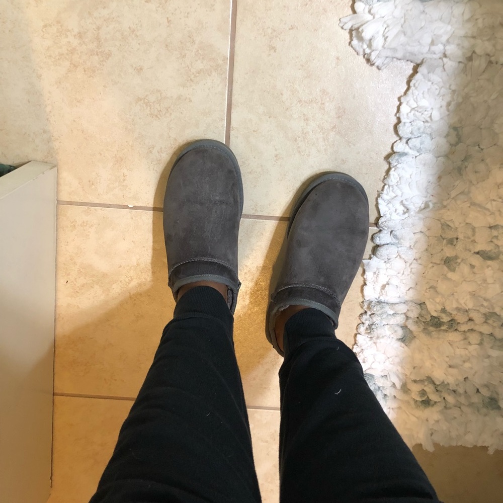 Ugg house shoes